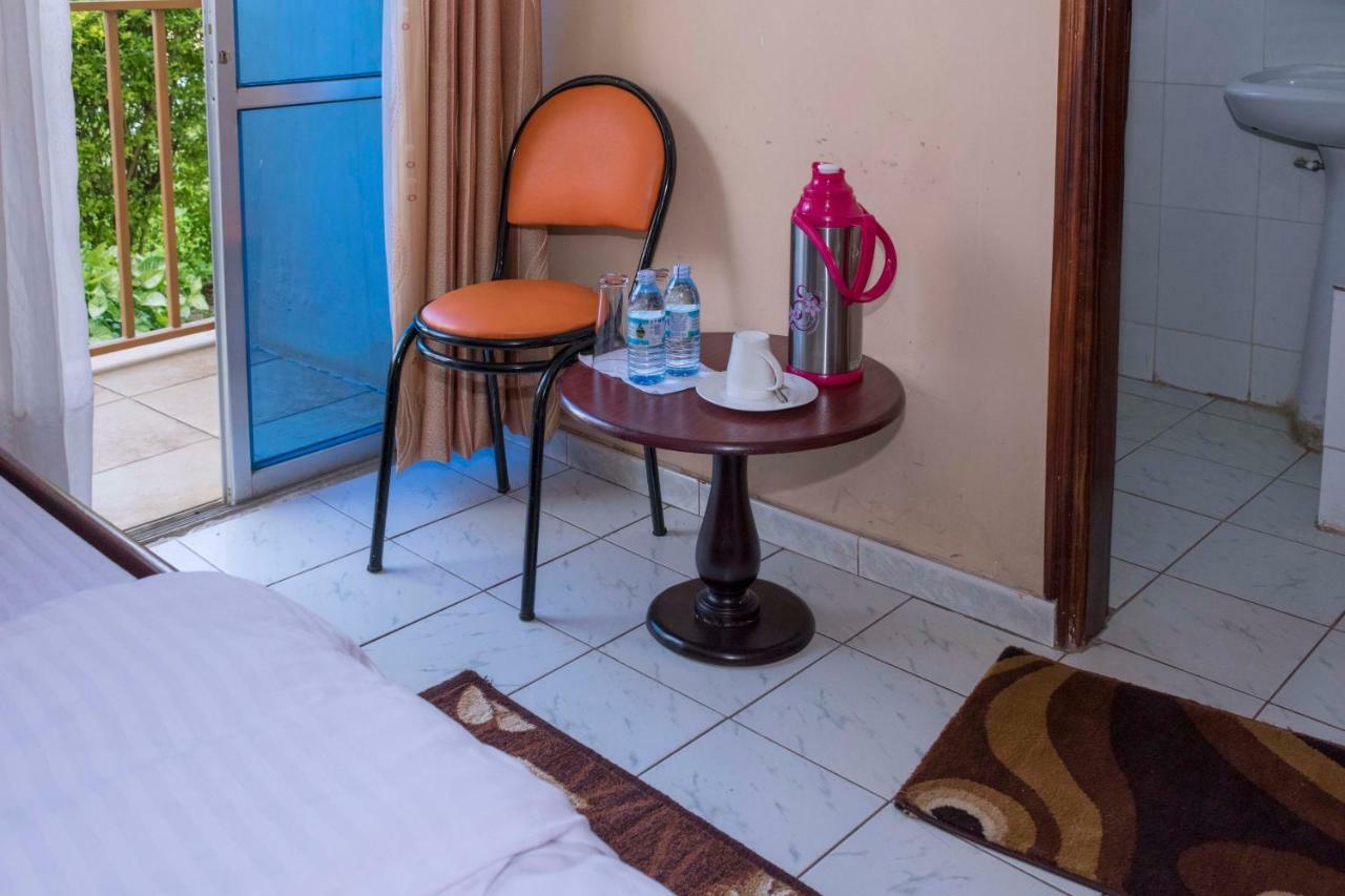 Rwenzori International Hotel Kasese Exterior foto