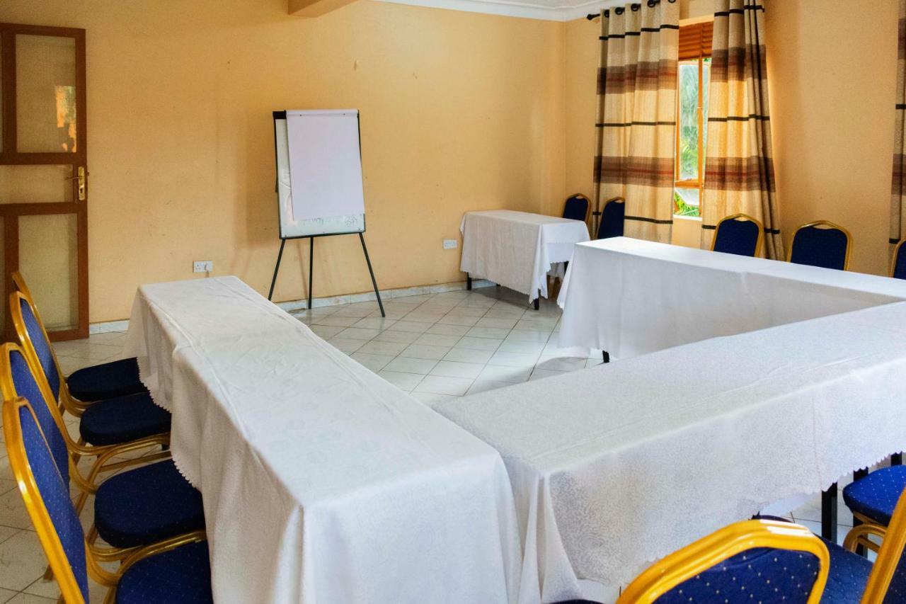Rwenzori International Hotel Kasese Exterior foto